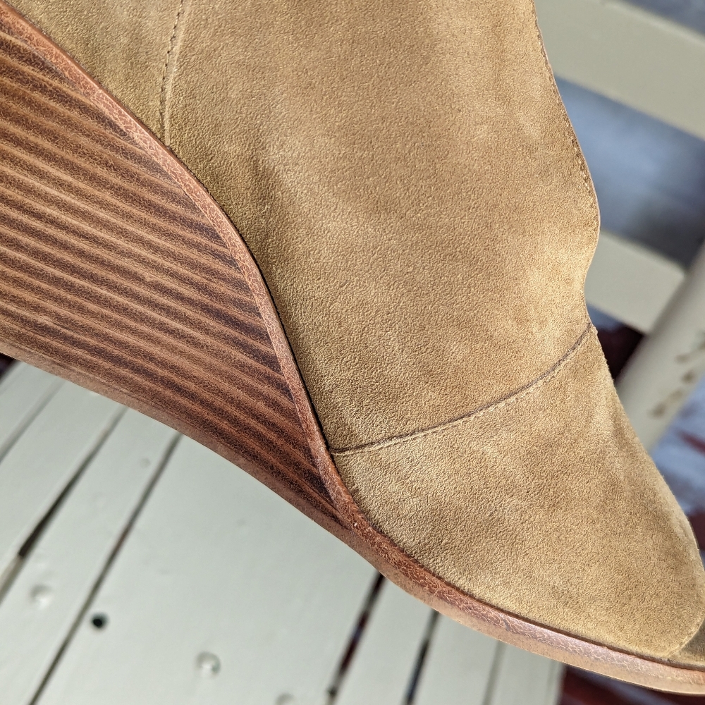 1. State booties - Picture 12 of 14